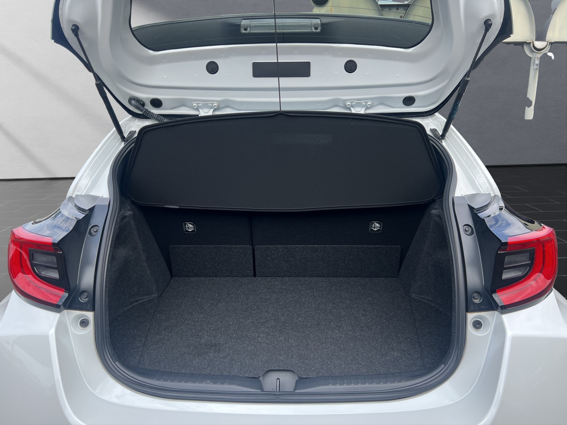 TOYOTA GR Yaris 1.6 Turbo Sport 4x4-image-8