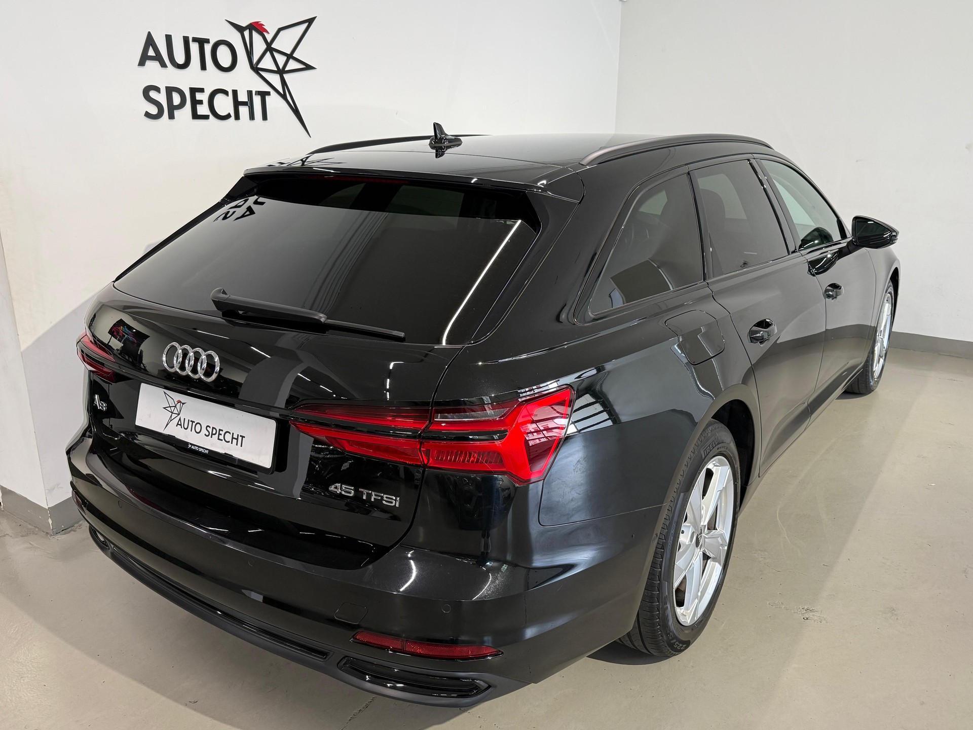 AUDI A6 Avant 45 TFSI Sport S-tronic-image-4