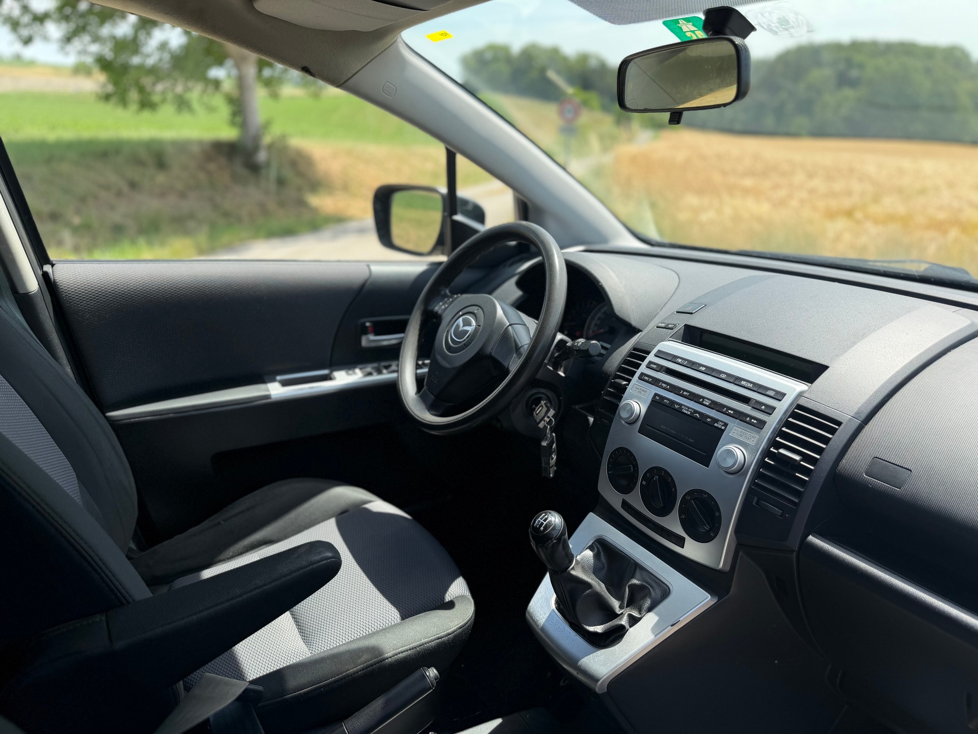 MAZDA 5 2.0 16V Confort Euro B04 - Export - KLIMA-image-5