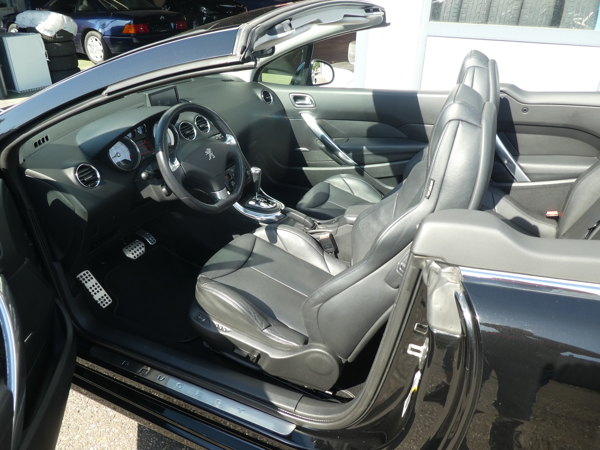 PEUGEOT 308 CC 1.6 16V Turbo Allure Automatic-image-5