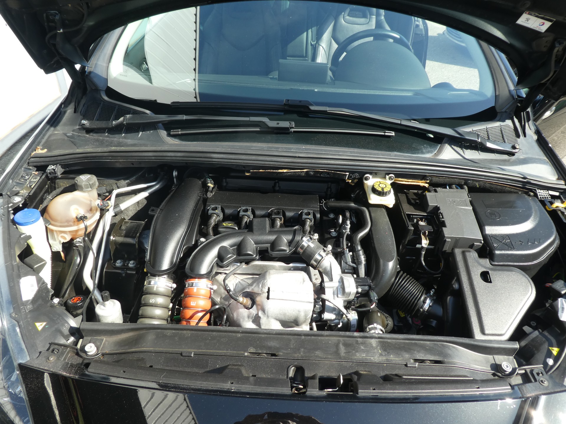 PEUGEOT 308 CC 1.6 16V Turbo Allure Automatic-image-14