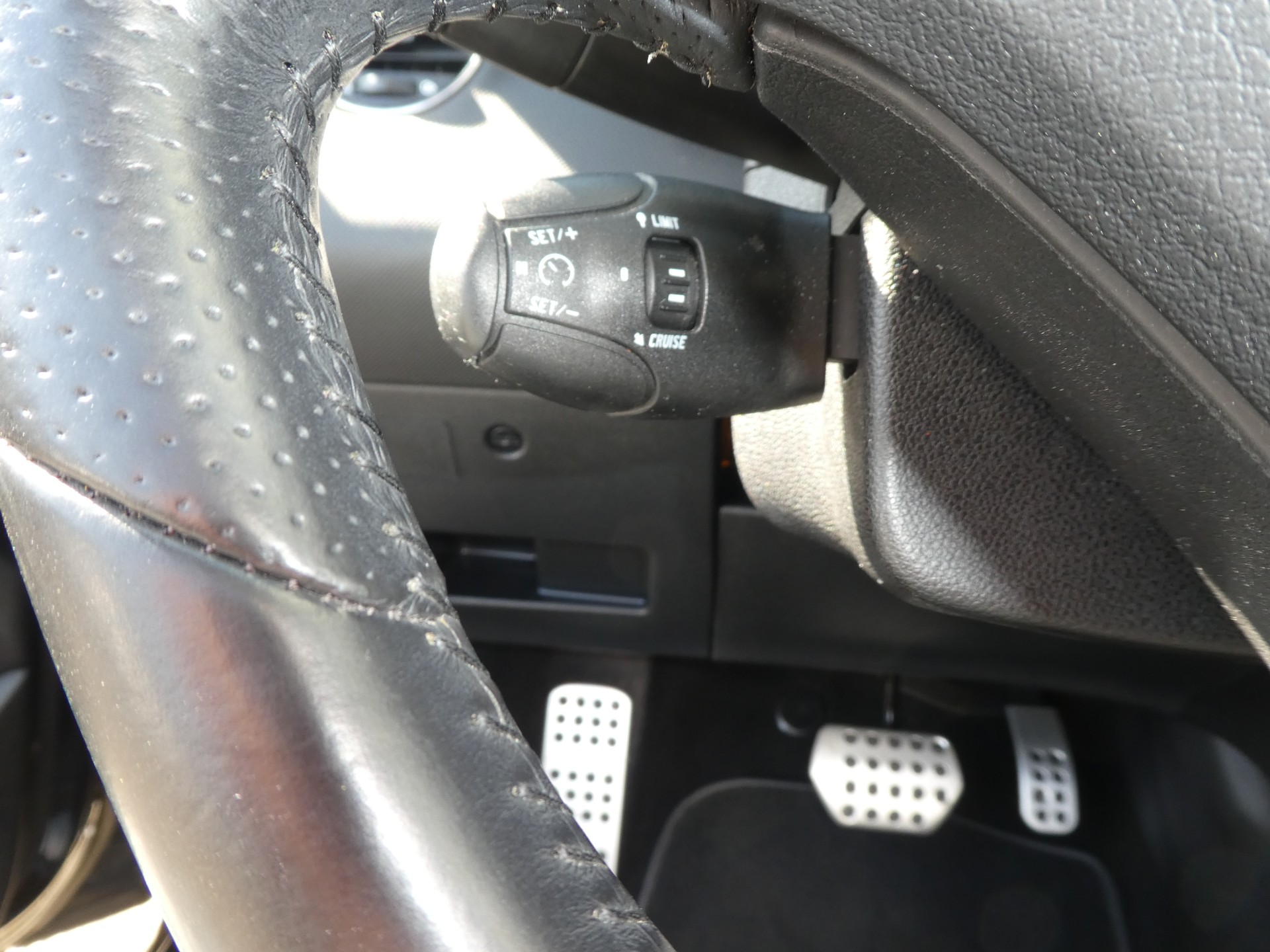 PEUGEOT 308 CC 1.6 16V Turbo Allure Automatic-image-12