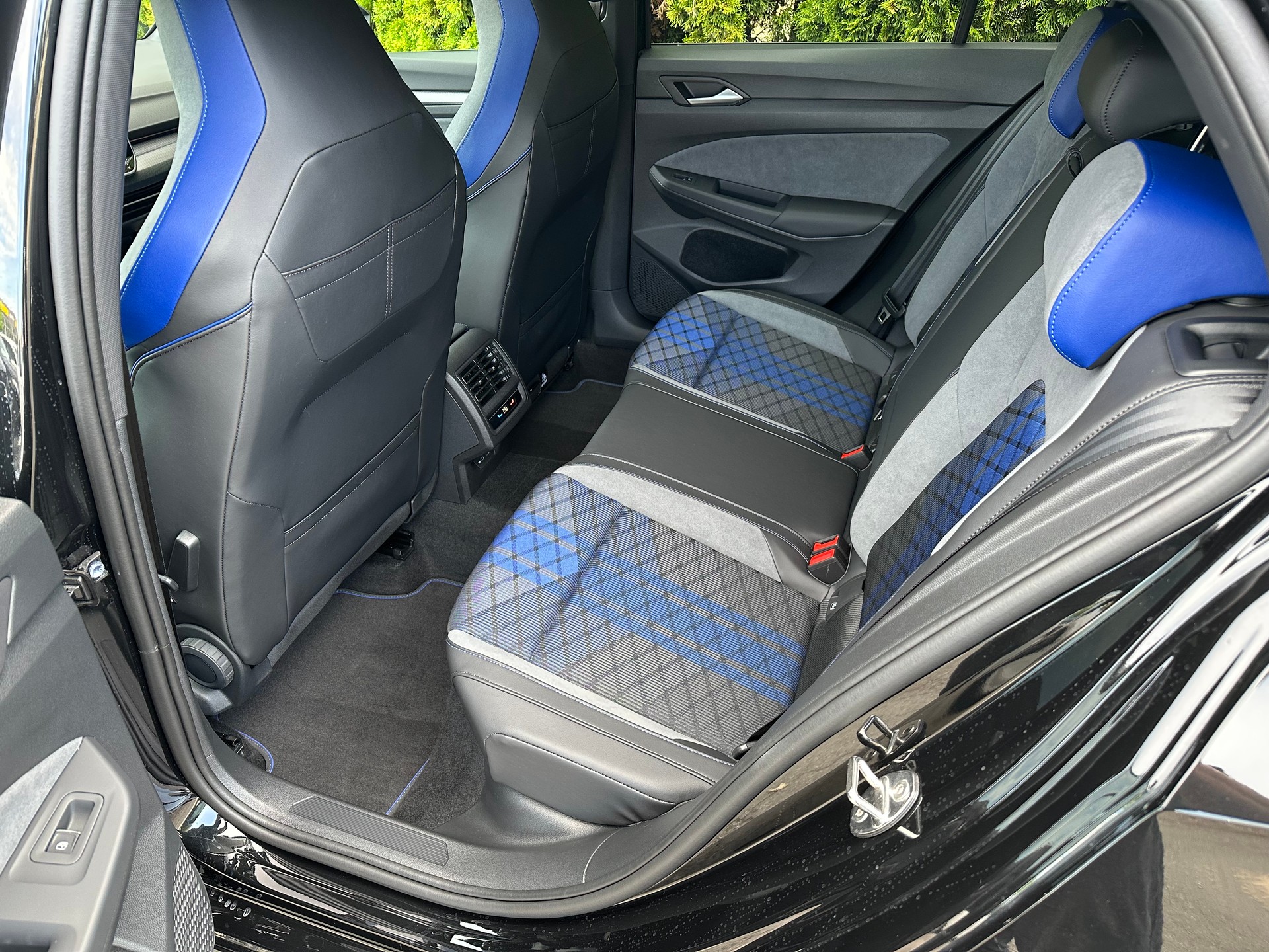 VW Golf 2.0 TSI R 333PS Black Edition R-Performance 4Motion DSG **5Jahre Herstellergarantie**-image-6