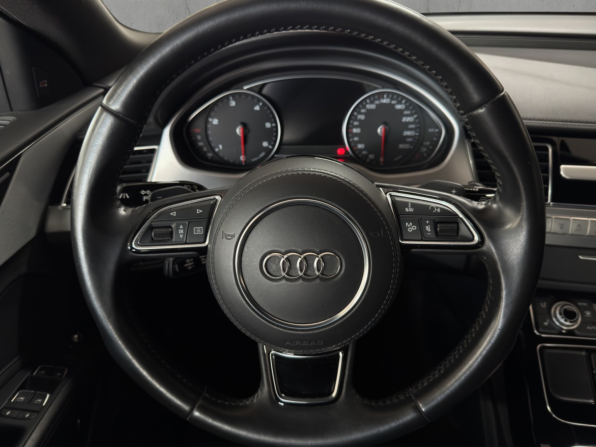 AUDI 3.0 V6 TDI quattro *Pano-Luftfederung-Bose*-image-14