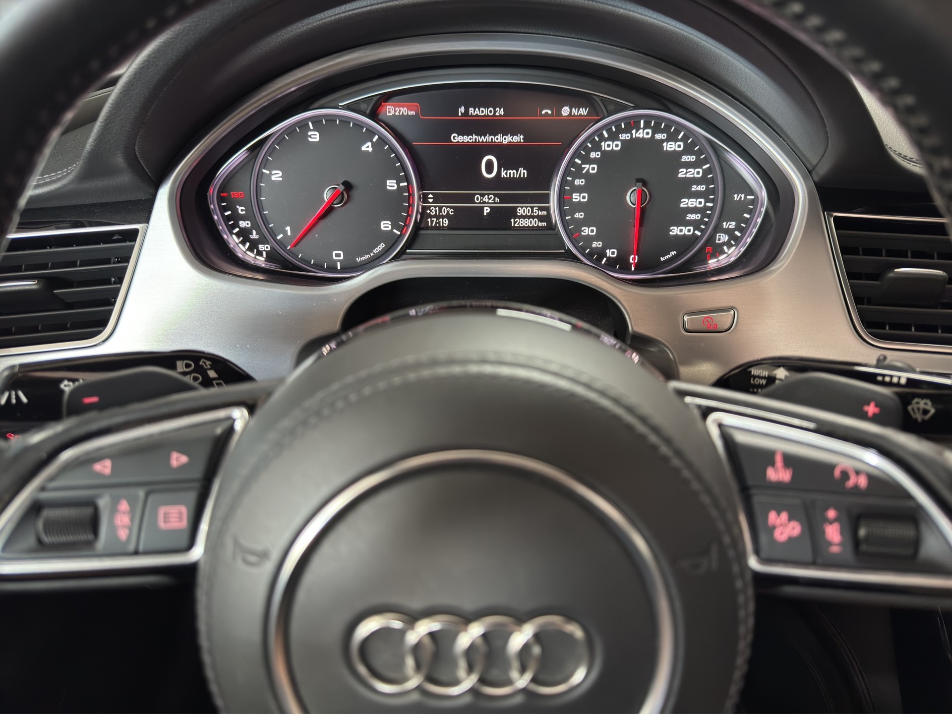 AUDI 3.0 V6 TDI quattro *Pano-Luftfederung-Bose*-image-15