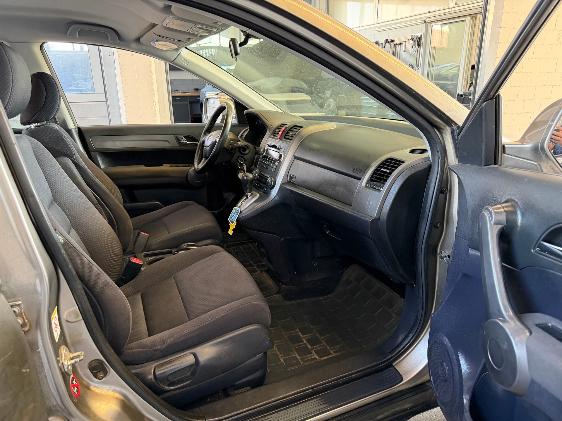 HONDA CR-V-image-7