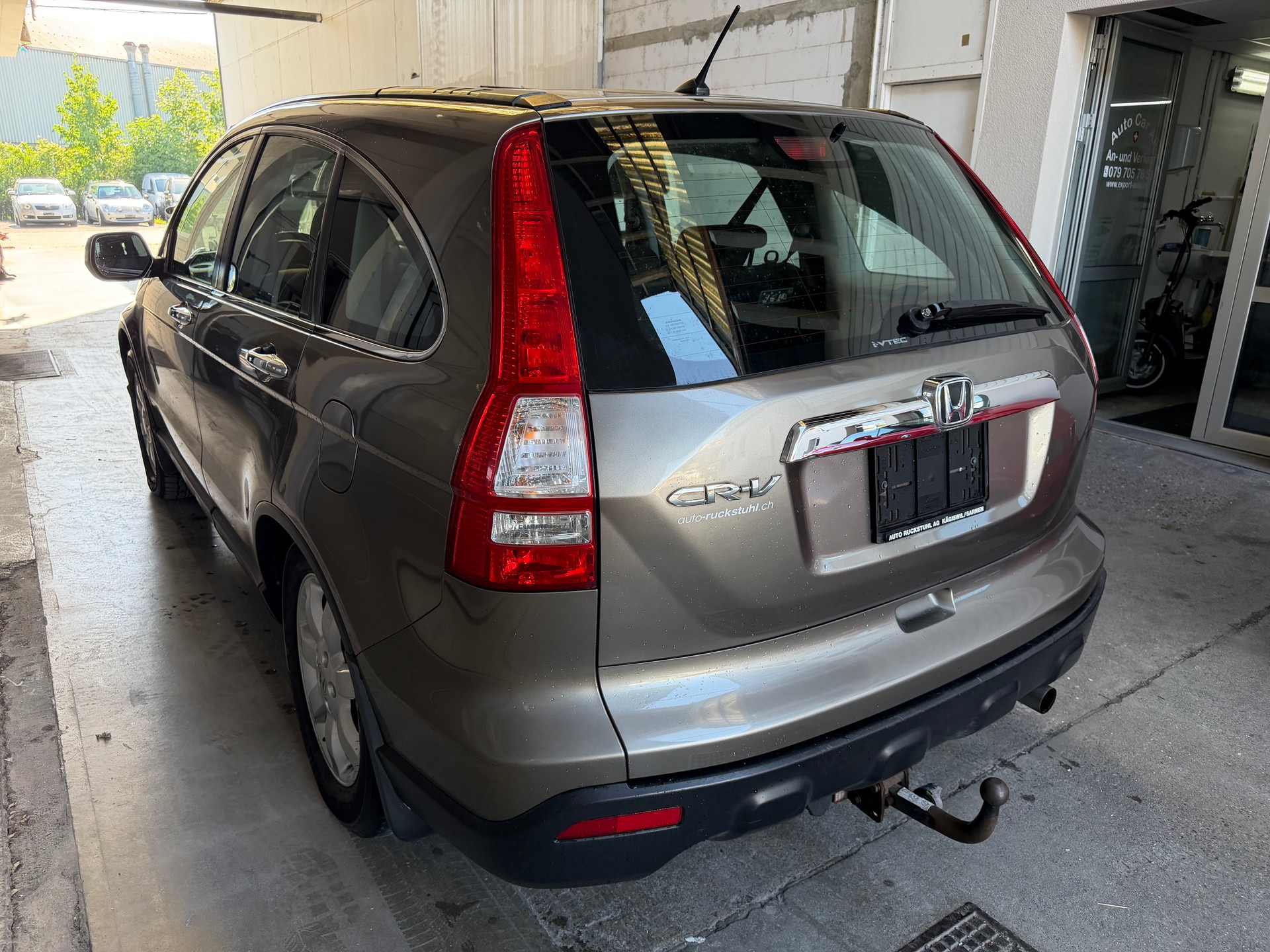 HONDA CR-V-image-5