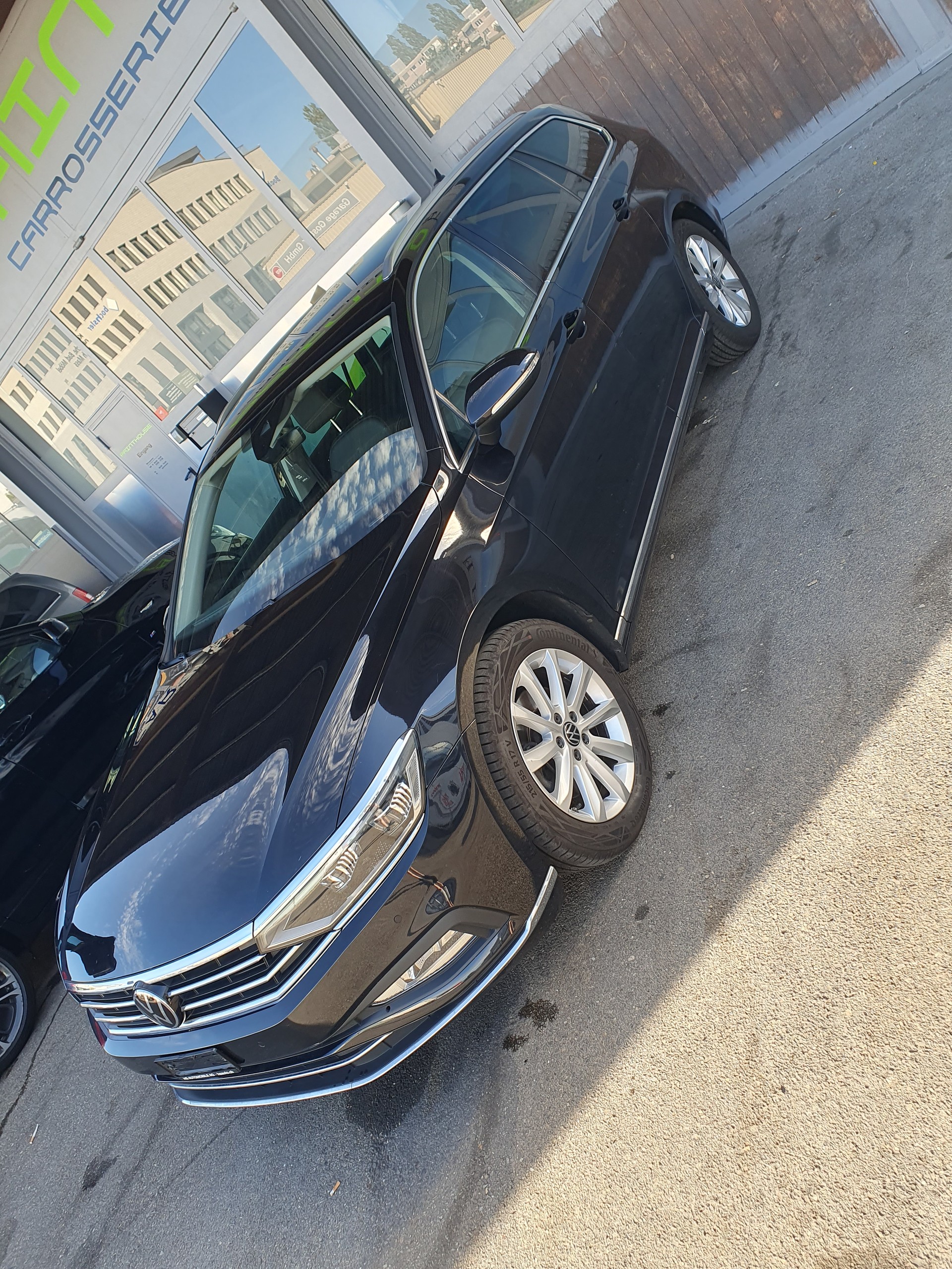 VW PASSAT-image-5