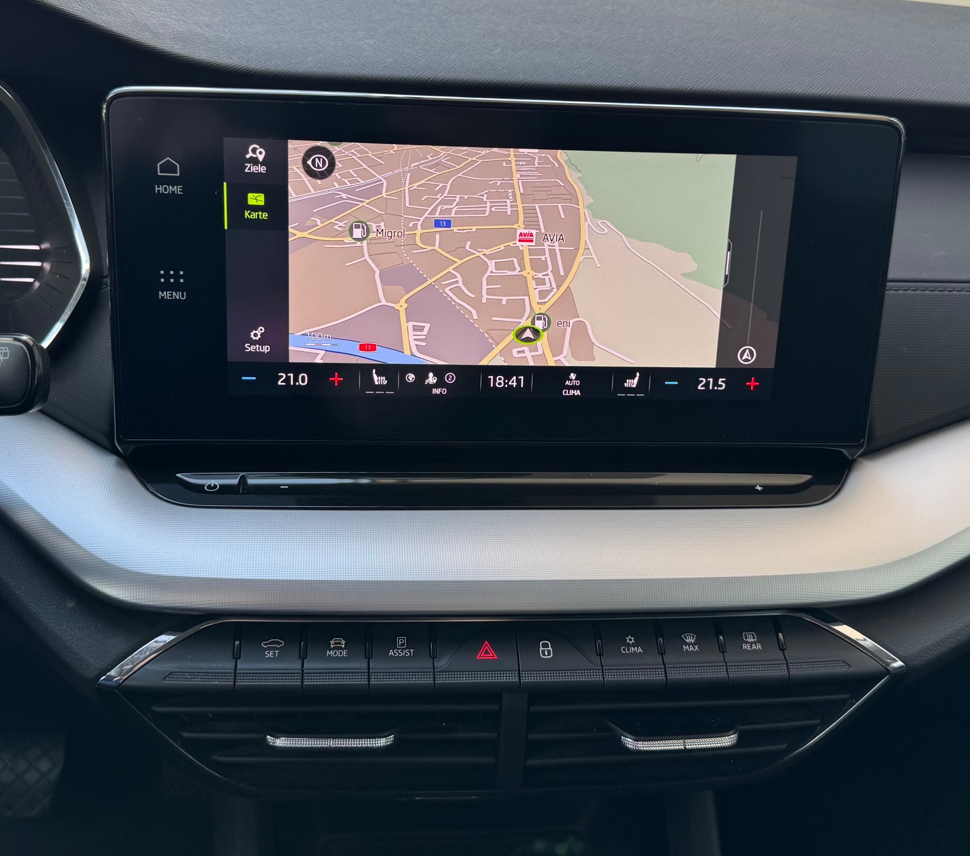 SKODA Octavia Combi 2.0 TDI DSG Ambition 4x4-image-14