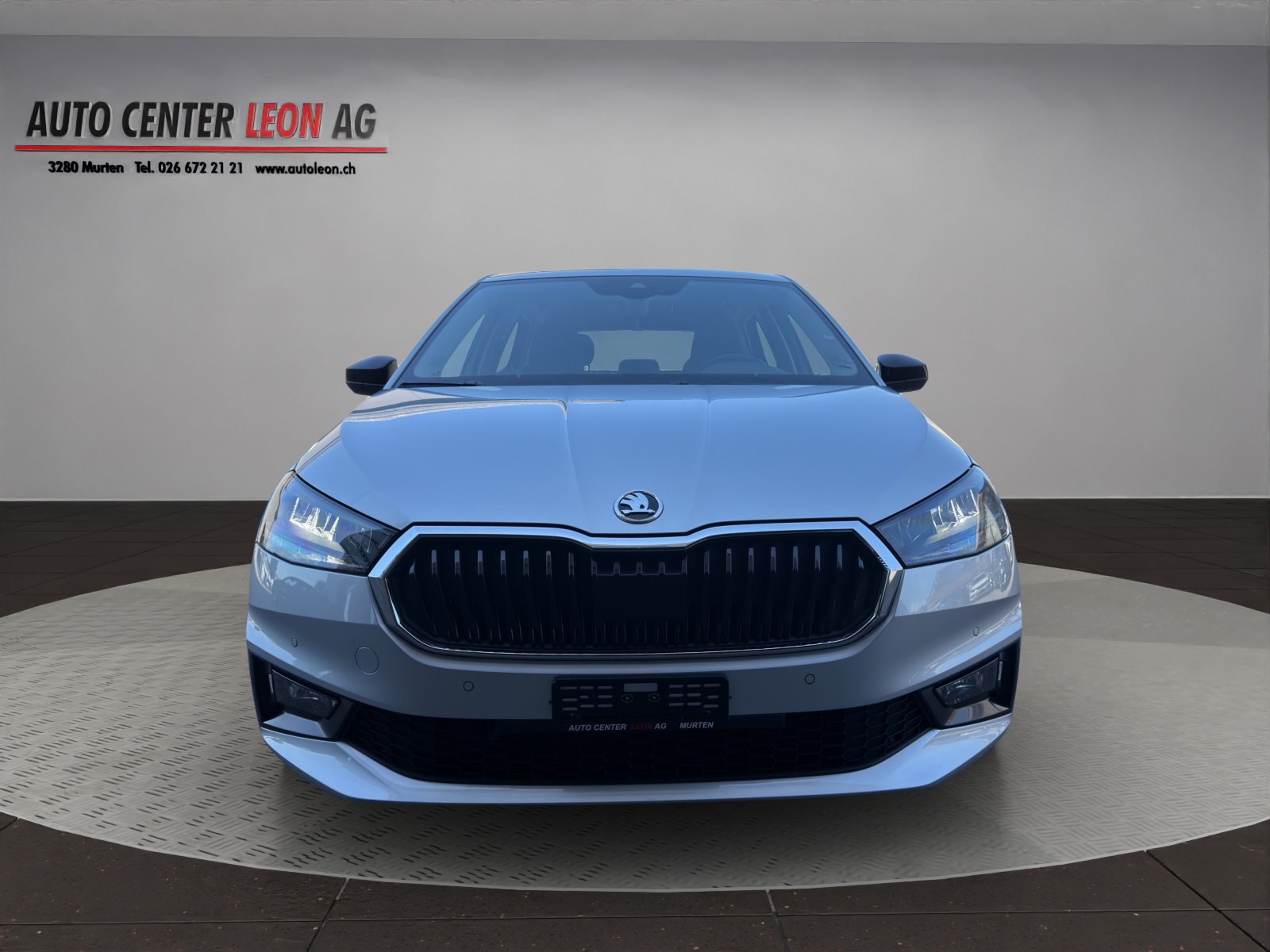 SKODA Fabia 1.0 MPI Young Edition-image-0