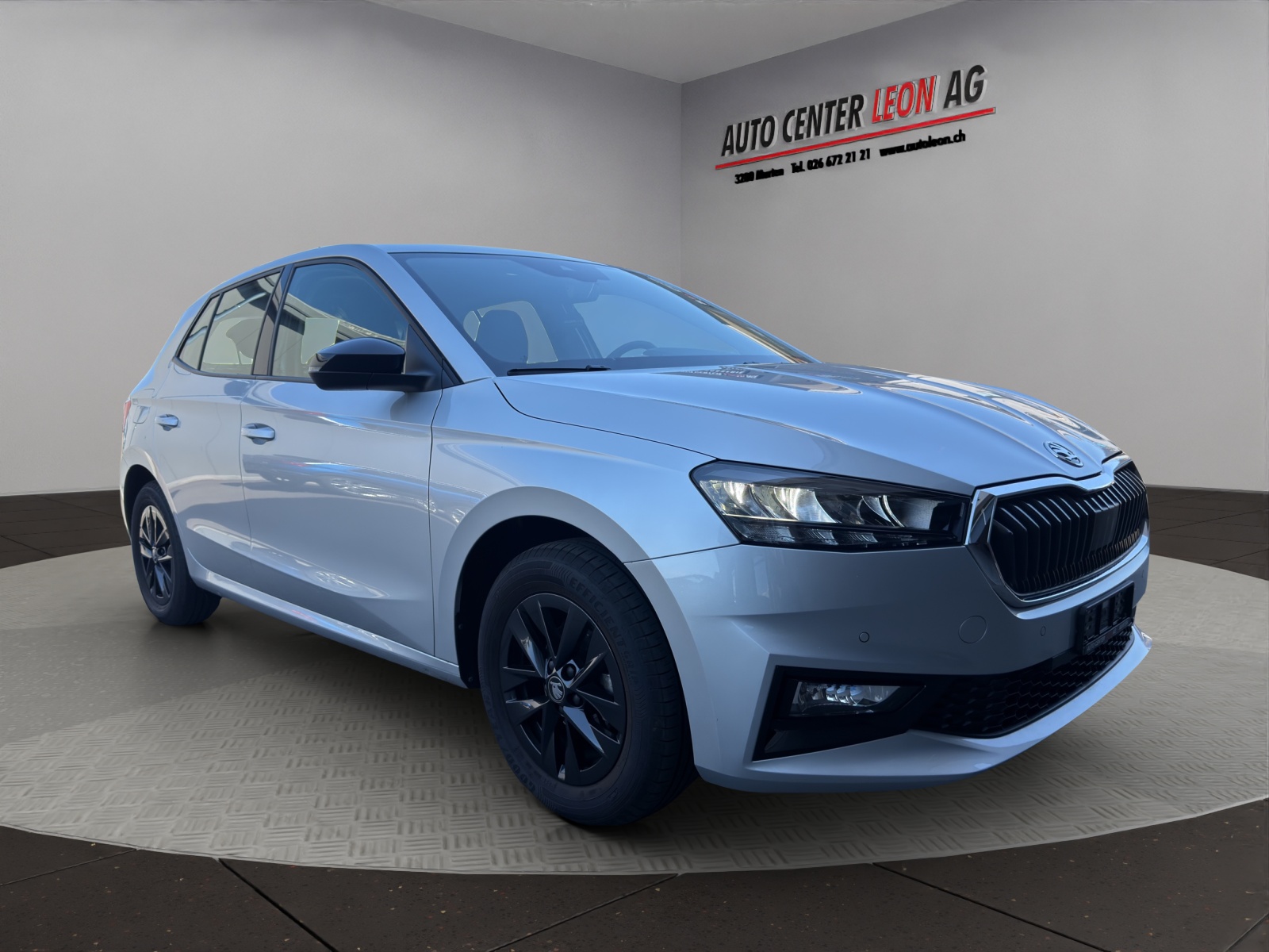 SKODA Fabia 1.0 MPI Young Edition-image-7