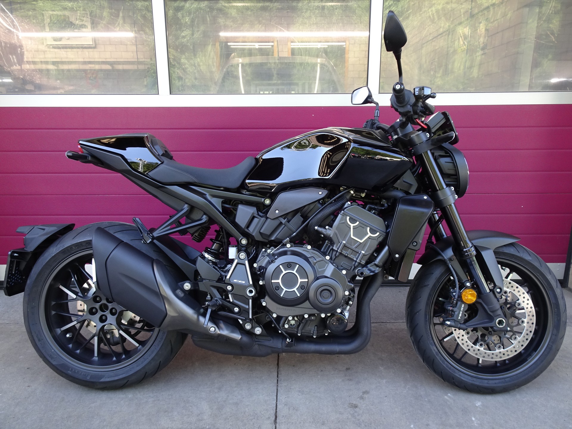 HONDA CB 1000 R Black Edition
