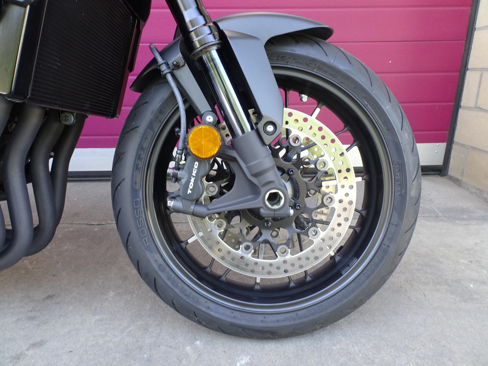 HONDA CB 1000 R Black Edition-showroom-element-1