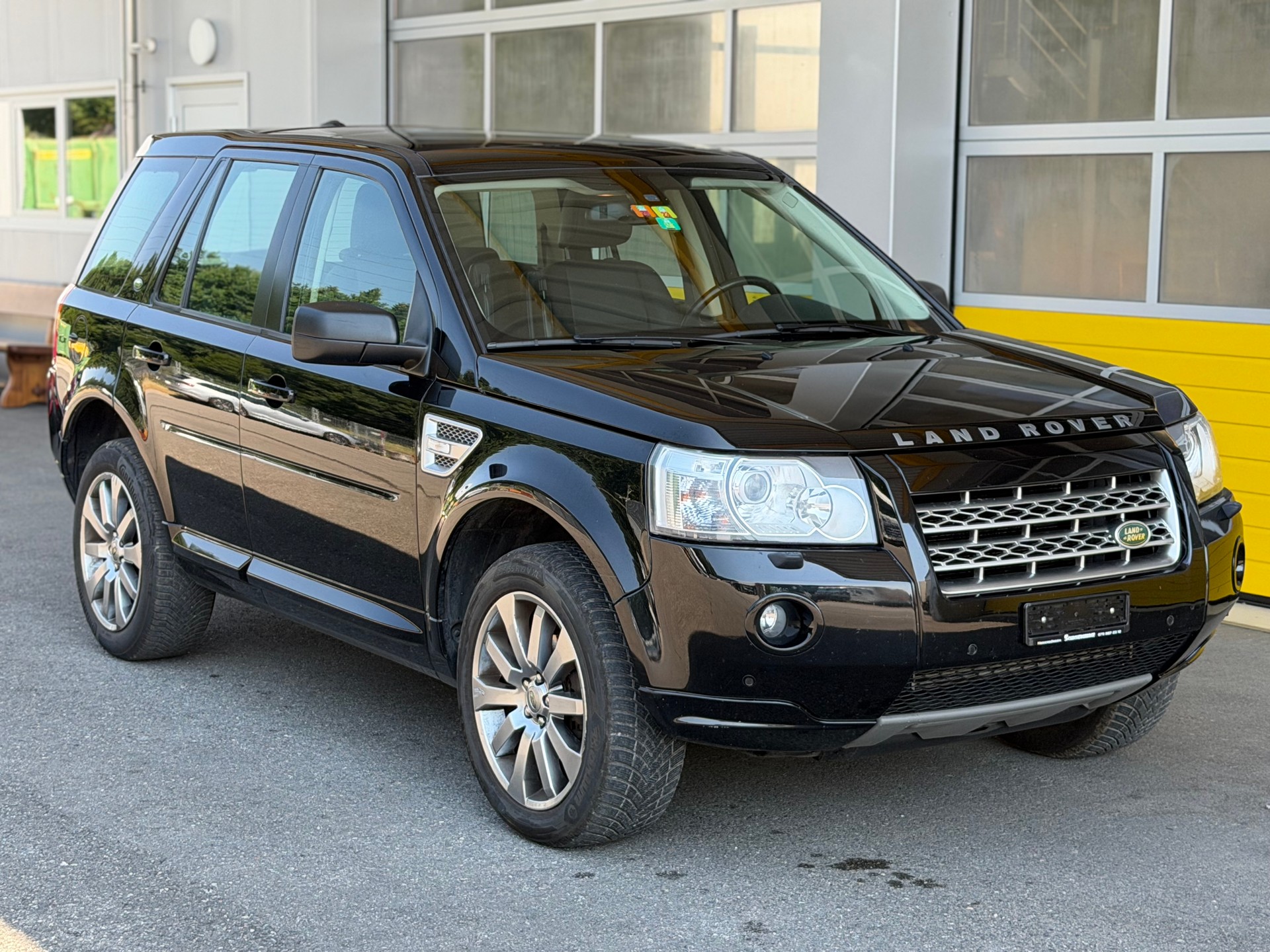 LAND ROVER Freelander 2.2 TD4 Sport Automatic-image-2