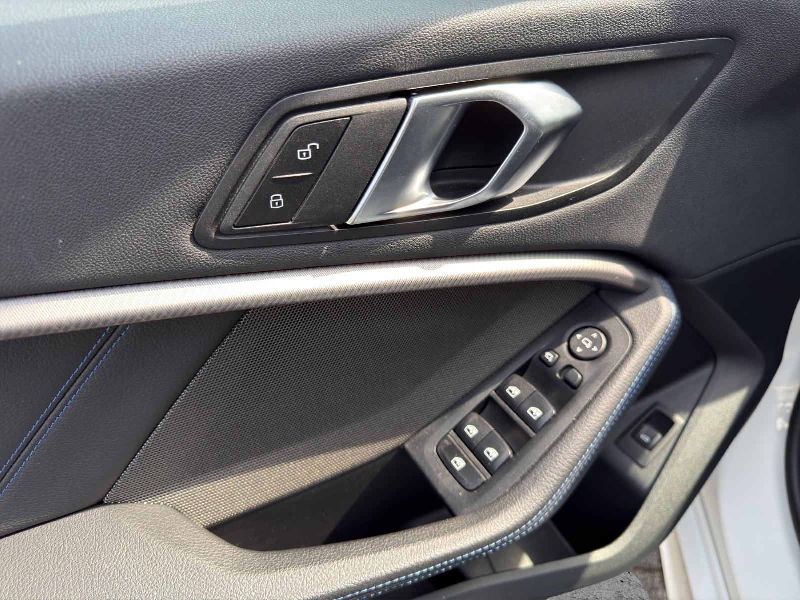 BMW 120d xDrive SAG-image-16