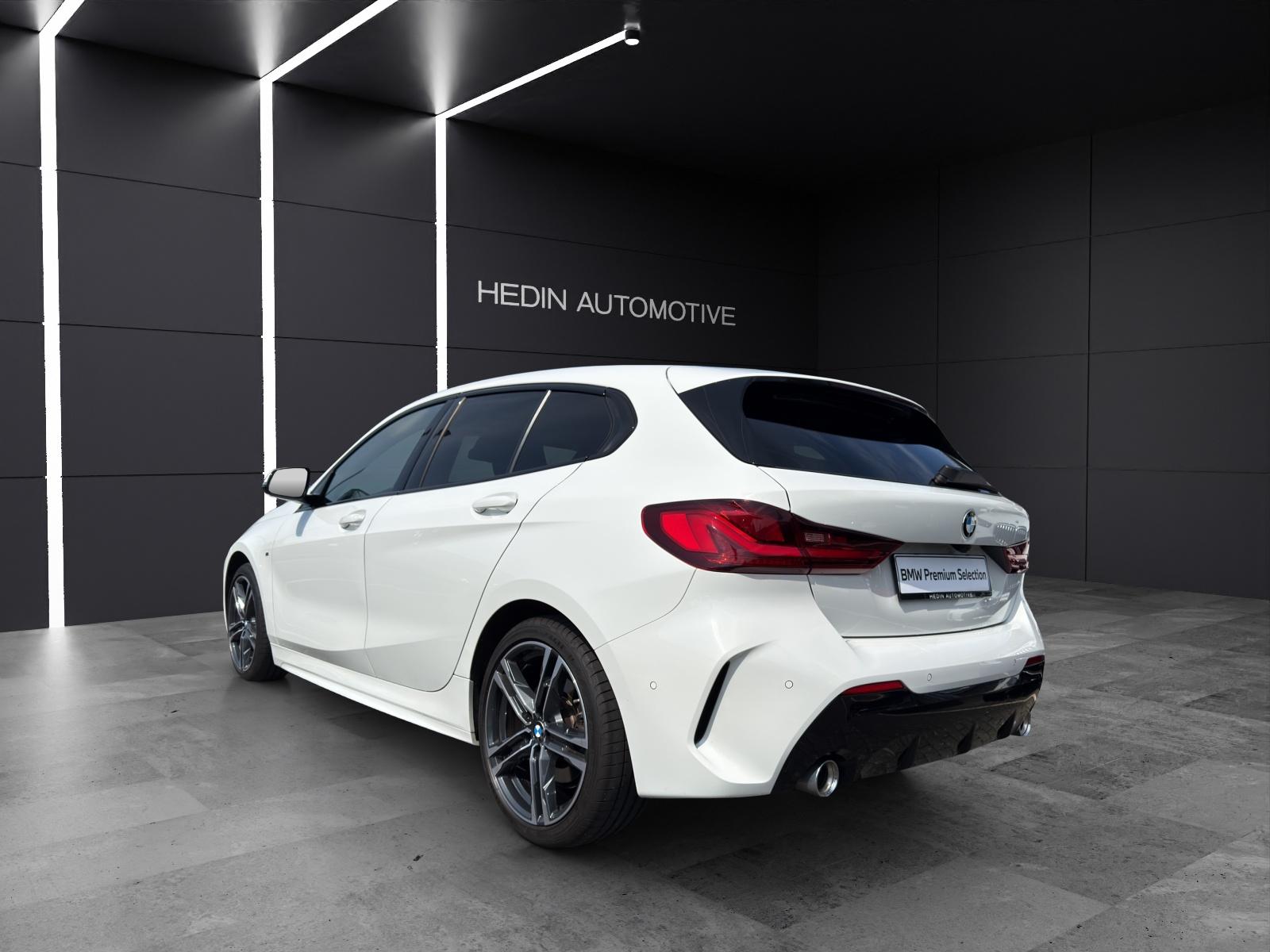 BMW 120d xDrive SAG-showroom-element-1