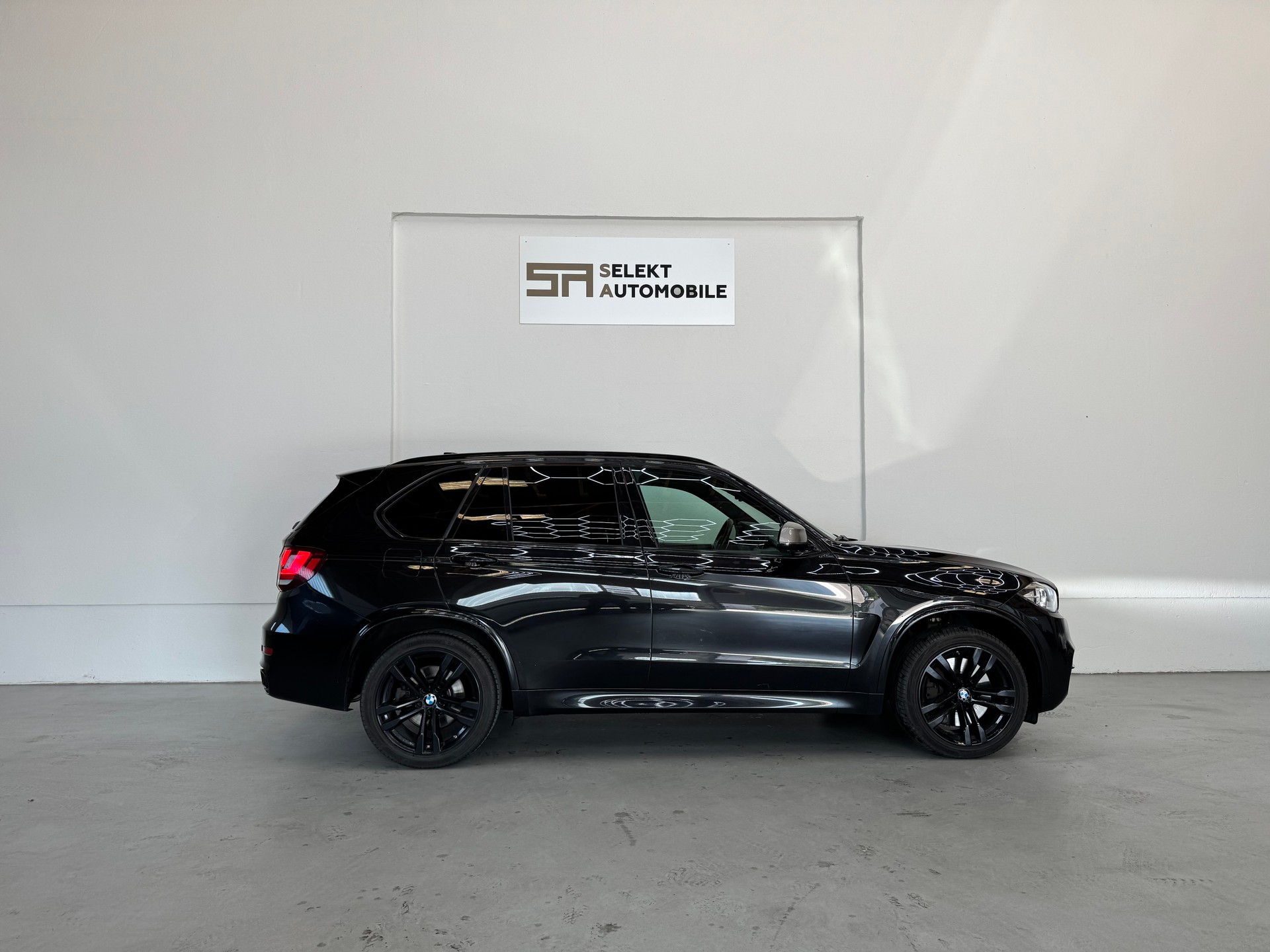 BMW X5 xDrive M50d Steptronic | AHK 3500kg-image-6