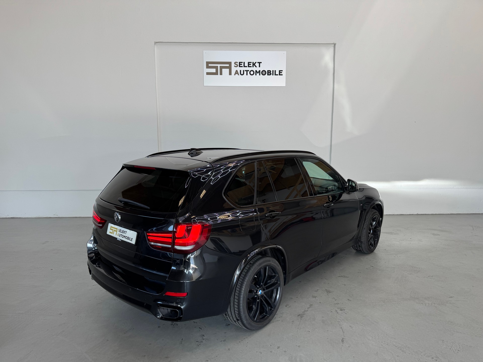 BMW X5 xDrive M50d Steptronic | AHK 3500kg-image-5