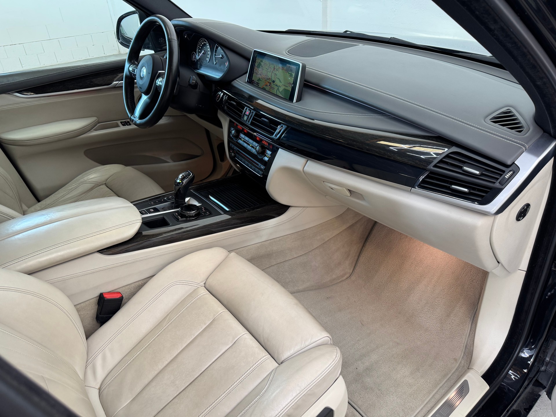 BMW X5 xDrive M50d Steptronic | AHK 3500kg-image-12