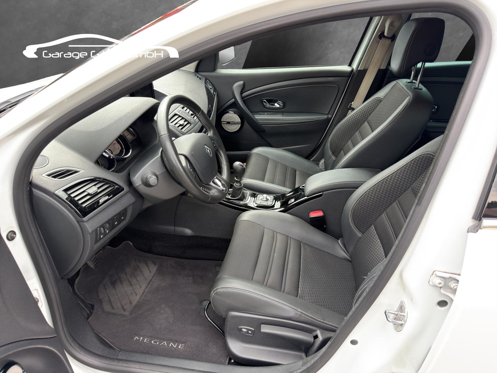 RENAULT Mégane Grandtour 1.2 16V Turbo Bose-image-8