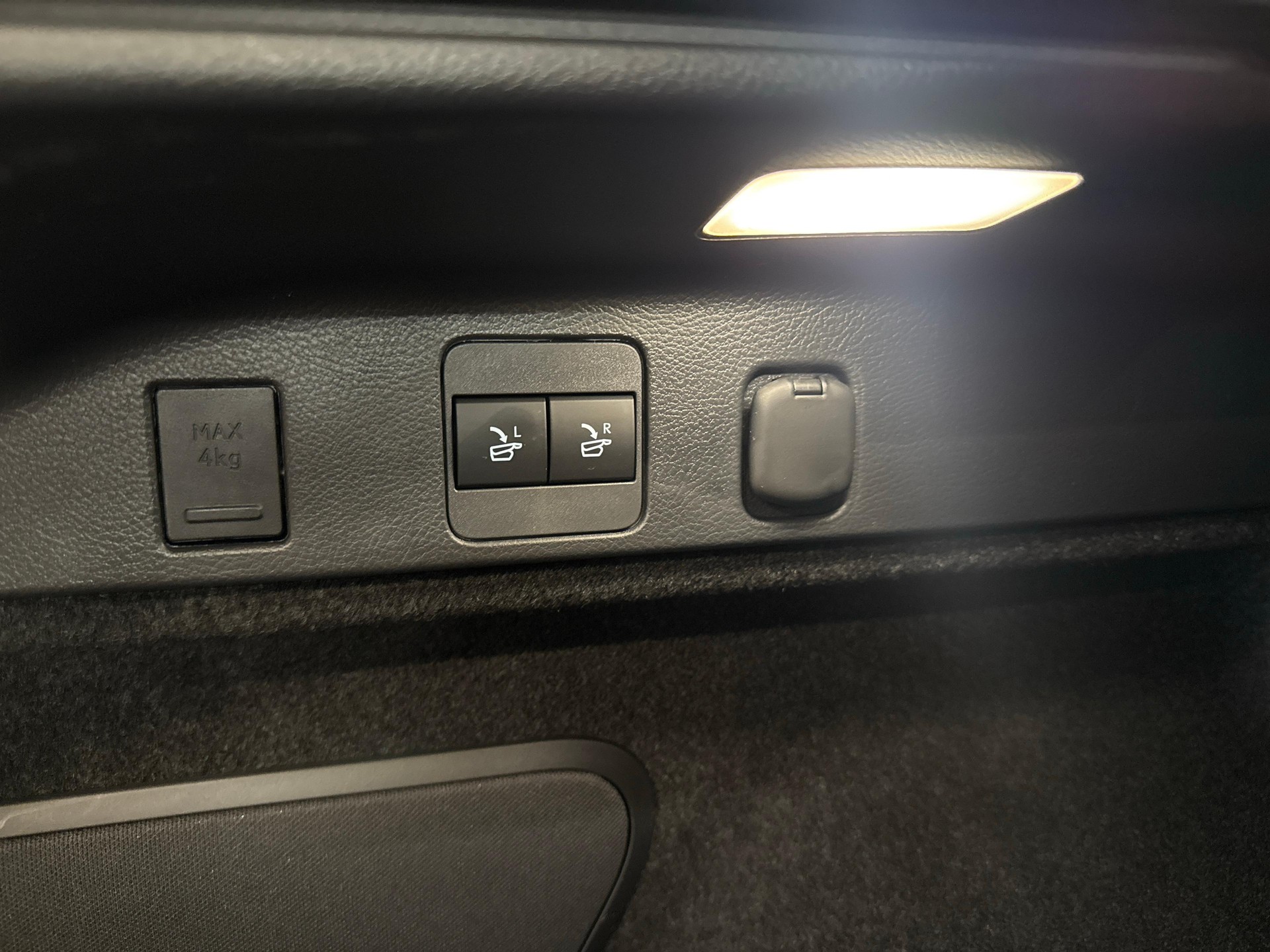 LEXUS RX 450h+ F-Line-image-12