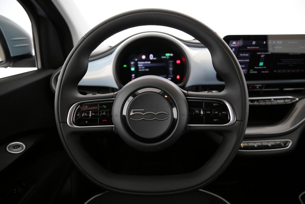 FIAT 500 Cabrio Swiss Edition-image-5