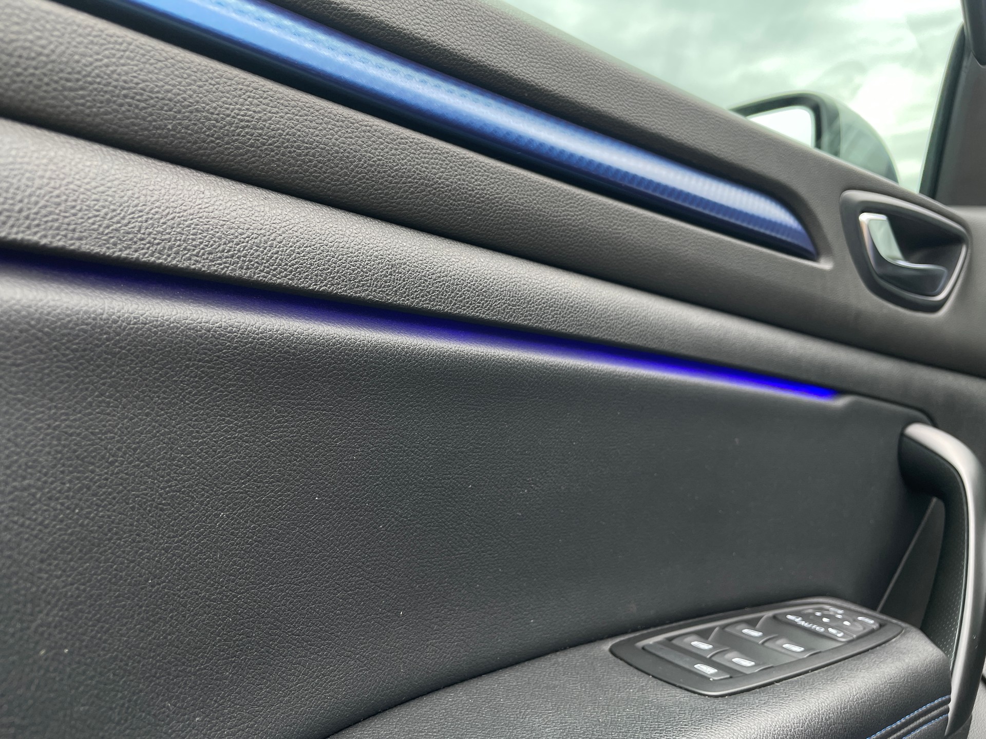 RENAULT Mégane Grandtour 1.6 dCi GT Line EDC-image-12
