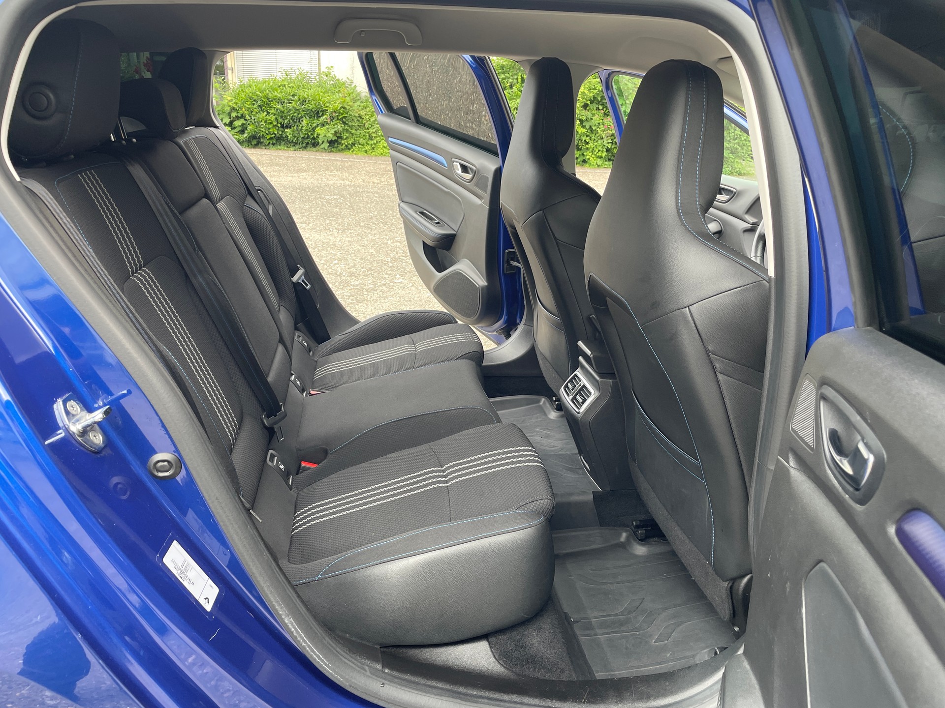 RENAULT Mégane Grandtour 1.6 dCi GT Line EDC-image-10