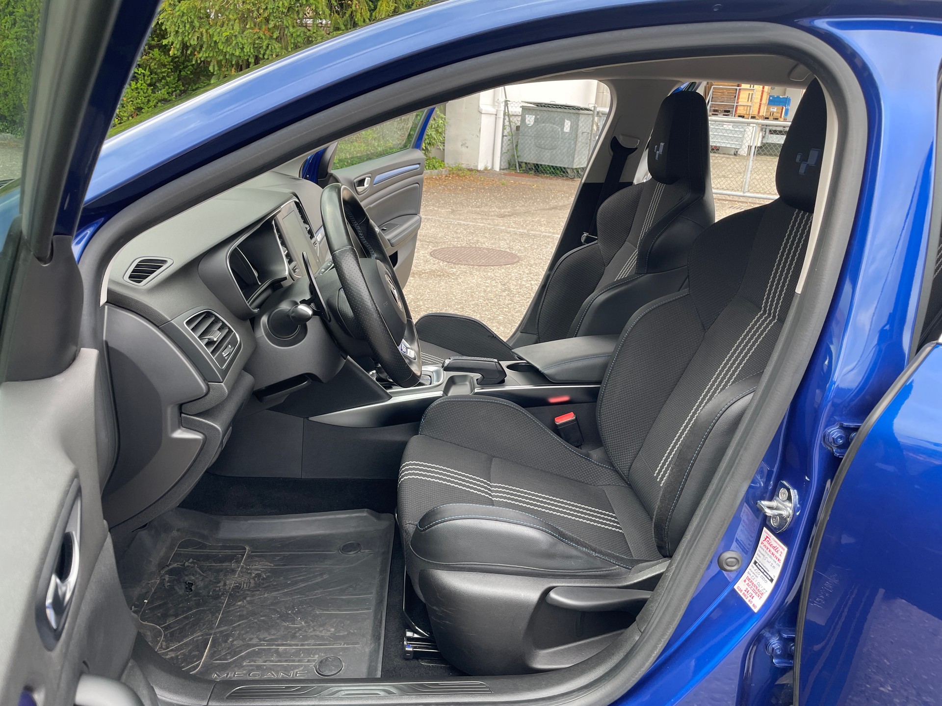RENAULT Mégane Grandtour 1.6 dCi GT Line EDC-image-8