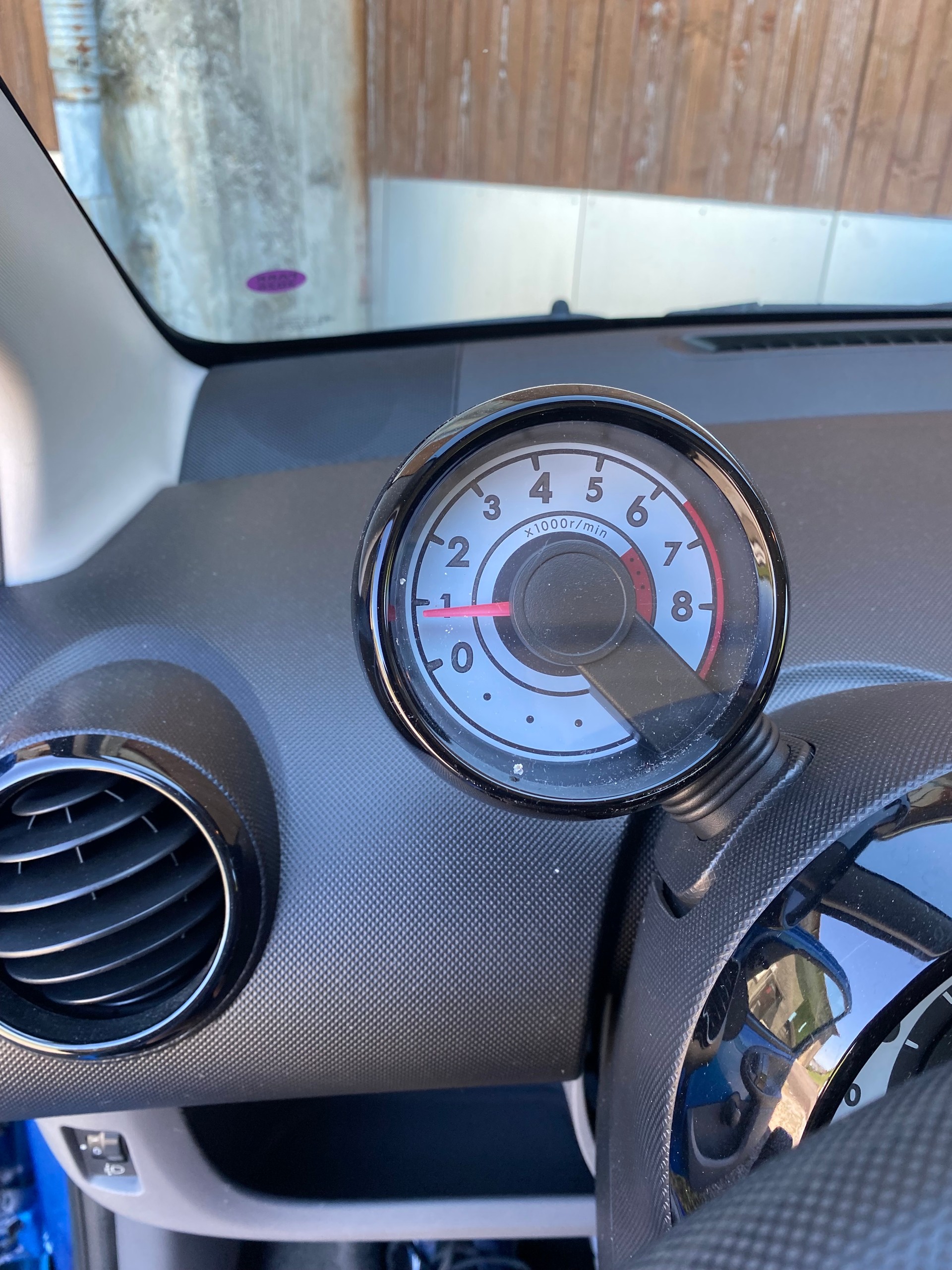 CITROEN C1 1.0i Swiss Style-image-10