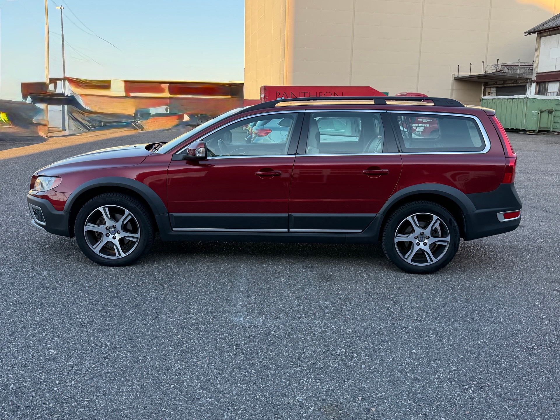 VOLVO XC70-image-1