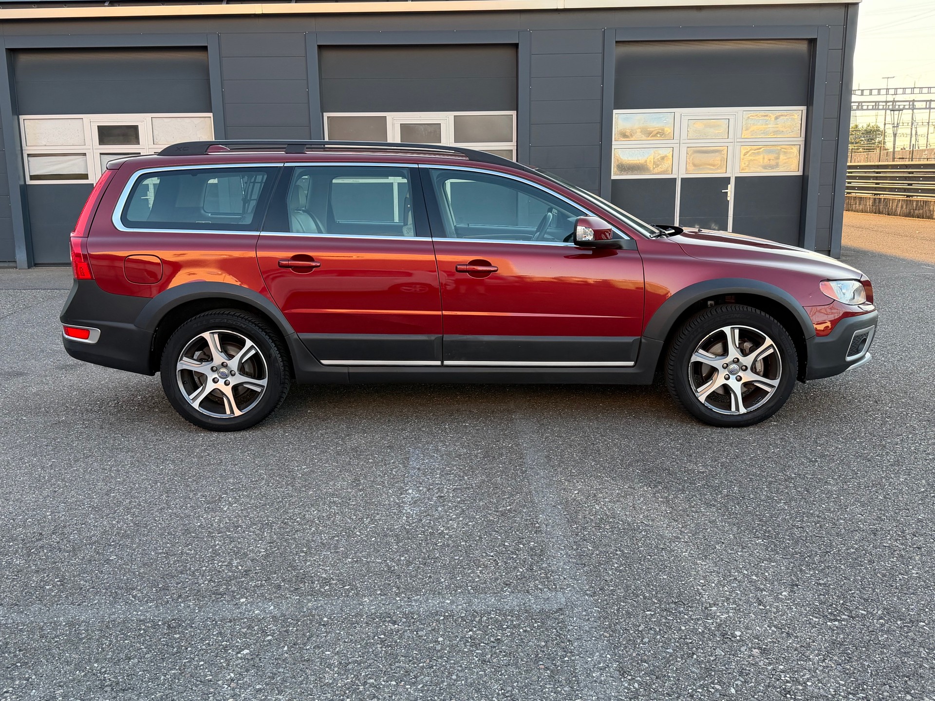 VOLVO XC70-image-4