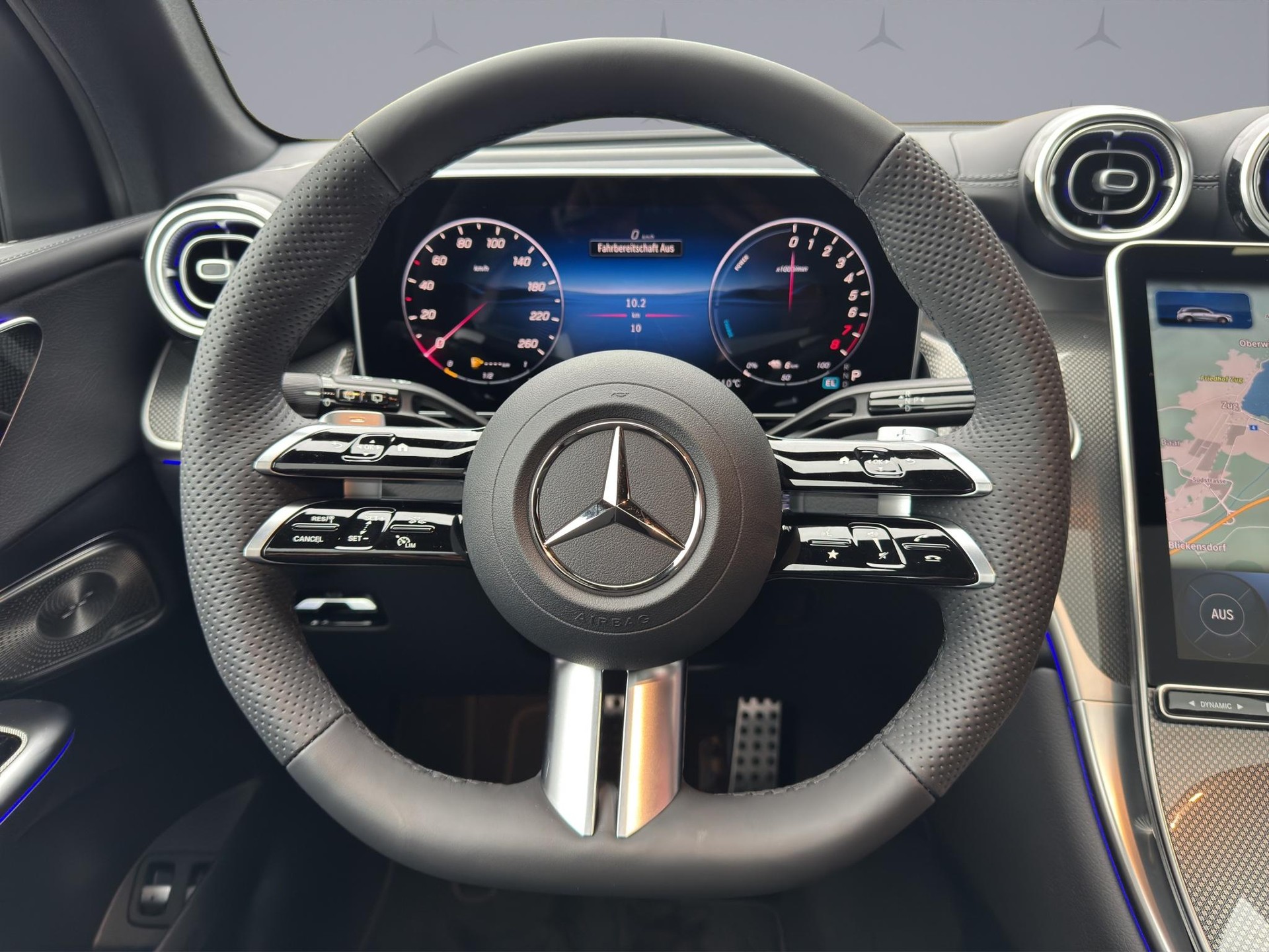 MERCEDES-BENZ GLC 400 e EQ Star AMG Line 4matic-image-10