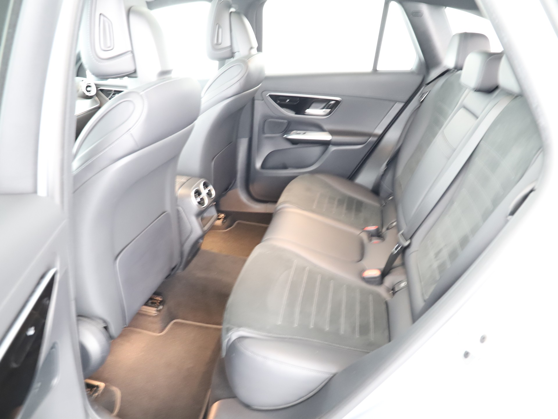 MERCEDES-BENZ GLC 220 d 4M 9G-Tronic-image-11