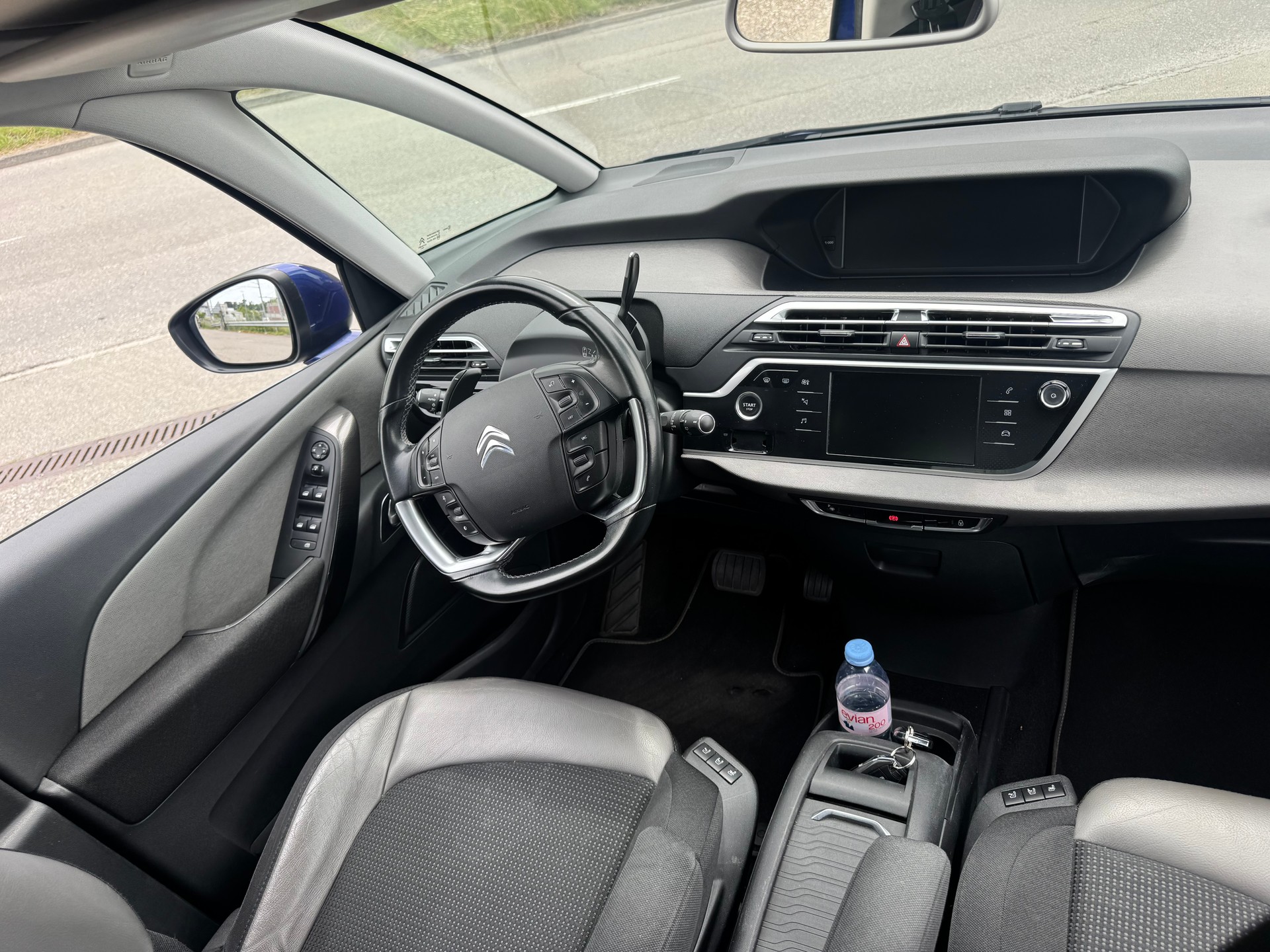 CITROEN C4 Picasso 1.6i 16V e-THP Exclusive Automatic-image-8