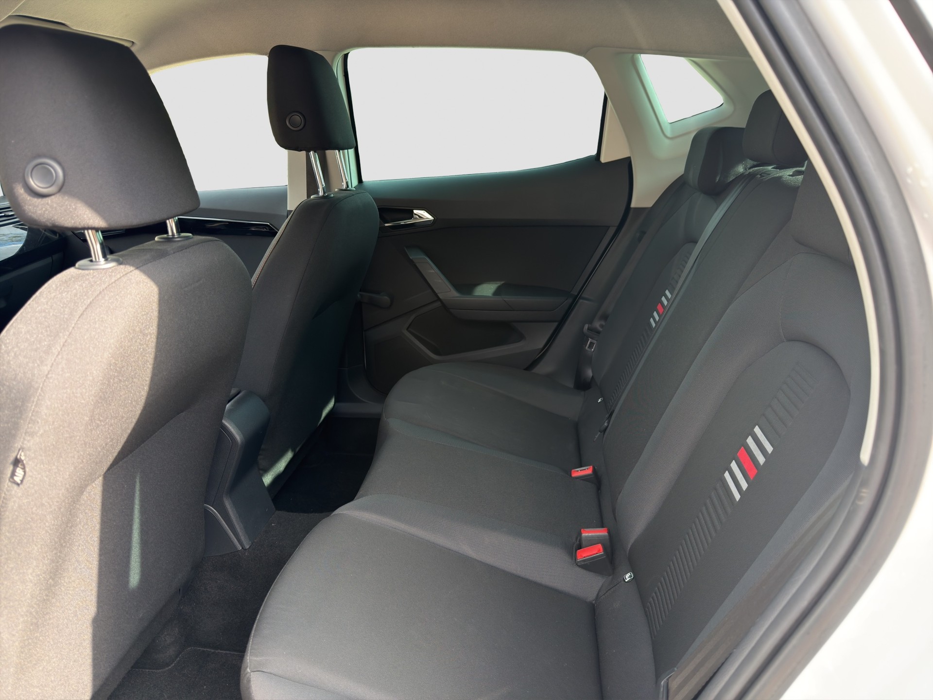 SEAT Ibiza 1.0 EcoTSI FR-image-9