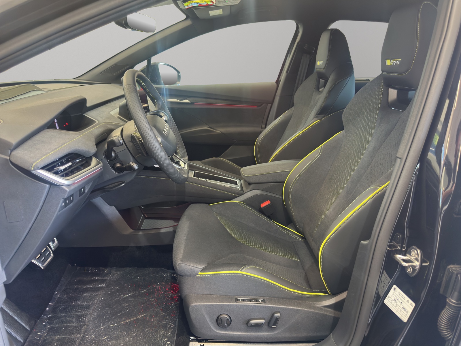 SKODA Elroq RS 4x4 340 PS MAXX + AHK + 5 Jahre Garantie-image-8