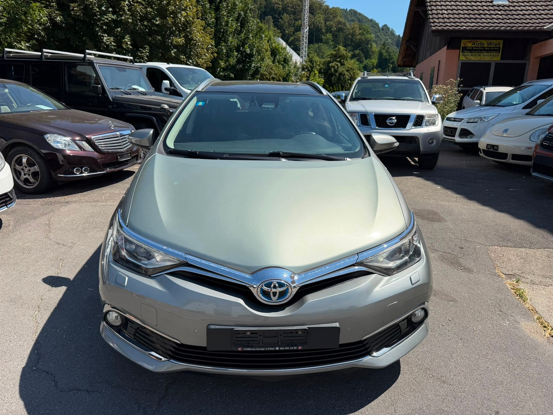 TOYOTA Auris Touring Sports 1.8 HSD Sol e-CVT-image-2