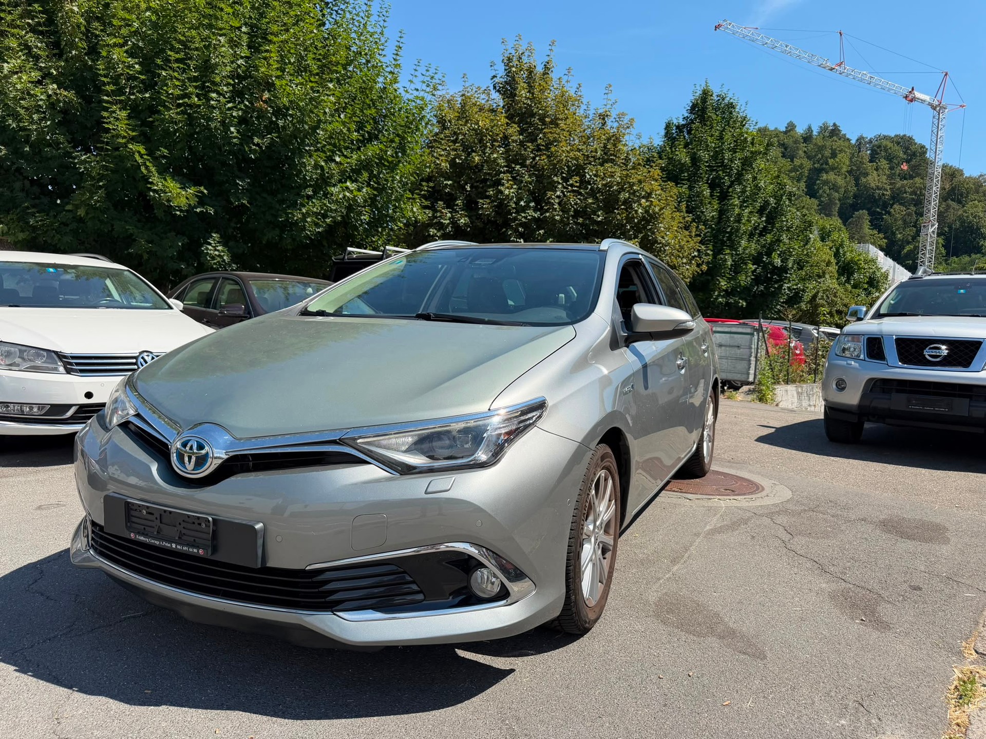 TOYOTA Auris Touring Sports 1.8 HSD Sol e-CVT-image-3