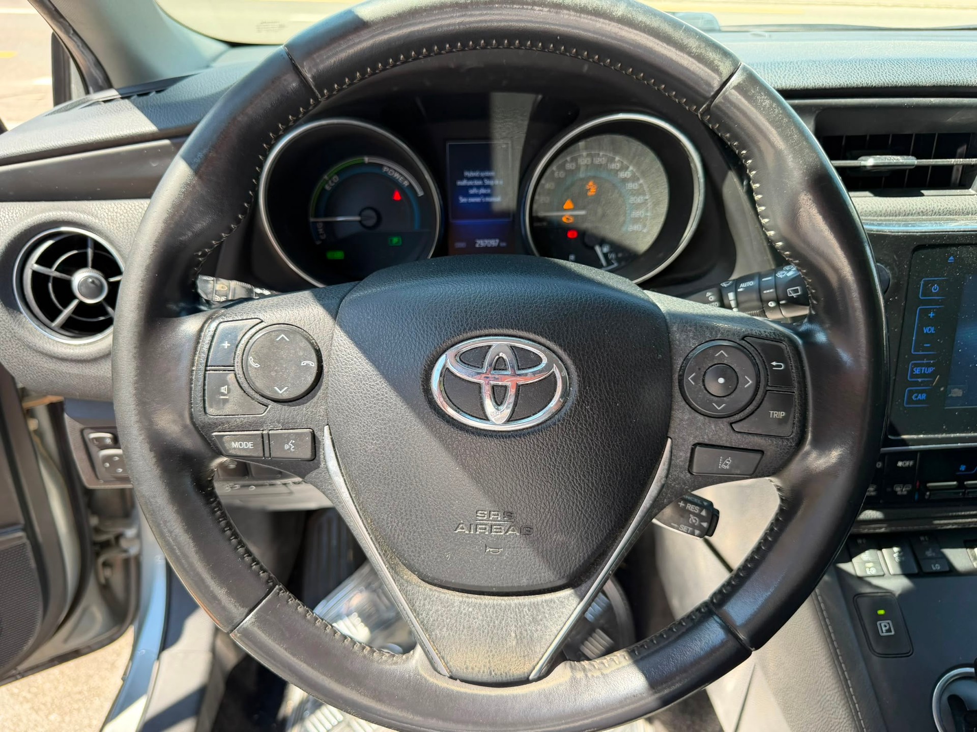 TOYOTA Auris Touring Sports 1.8 HSD Sol e-CVT-image-11