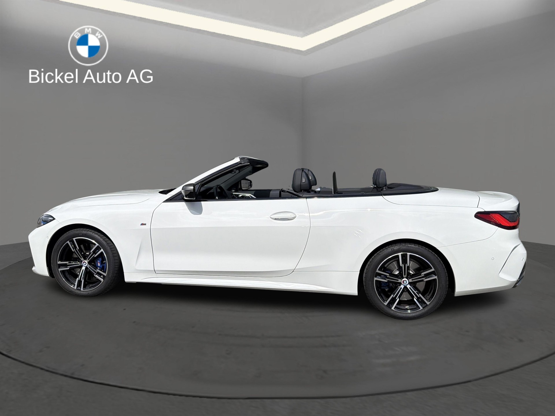 BMW M440i xDrive Cabrio-image-2