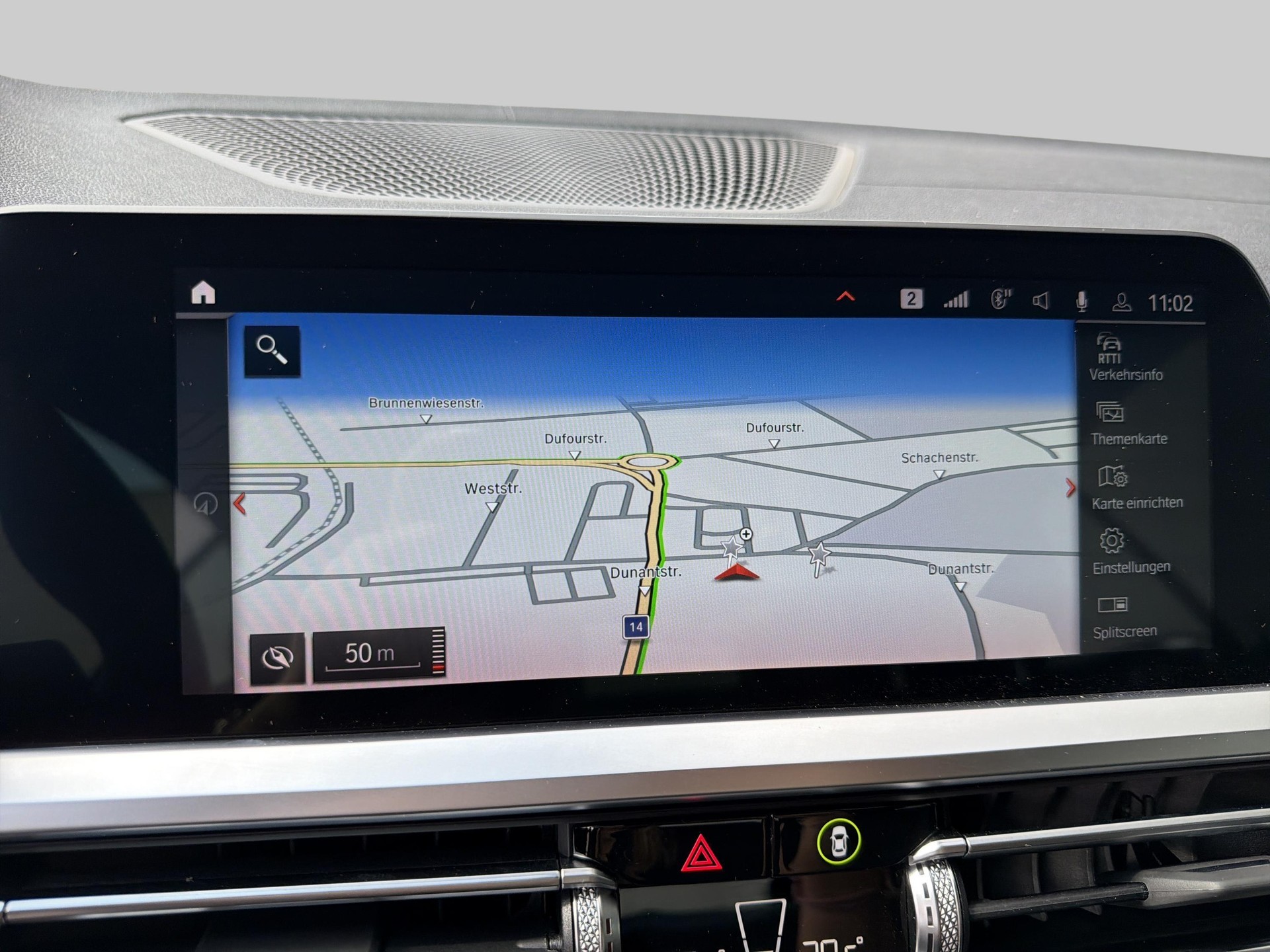 BMW M440i xDrive Cabrio-image-13