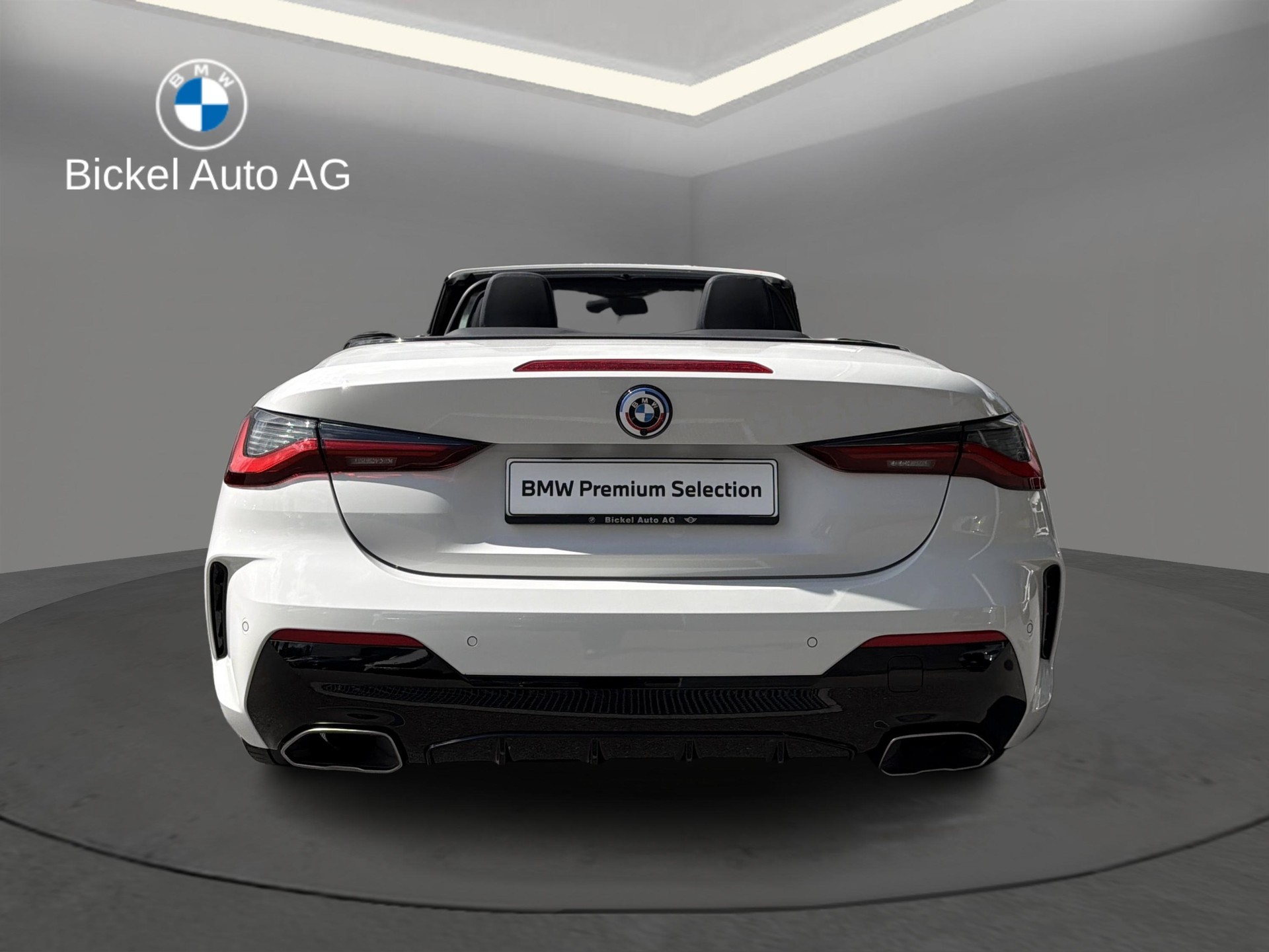 BMW M440i xDrive Cabrio-image-5