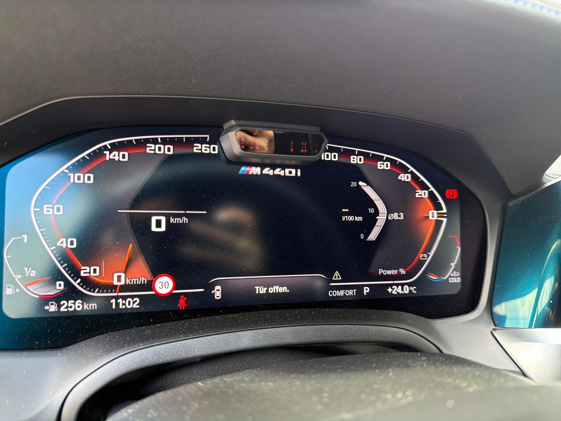 BMW M440i xDrive Cabrio-image-15
