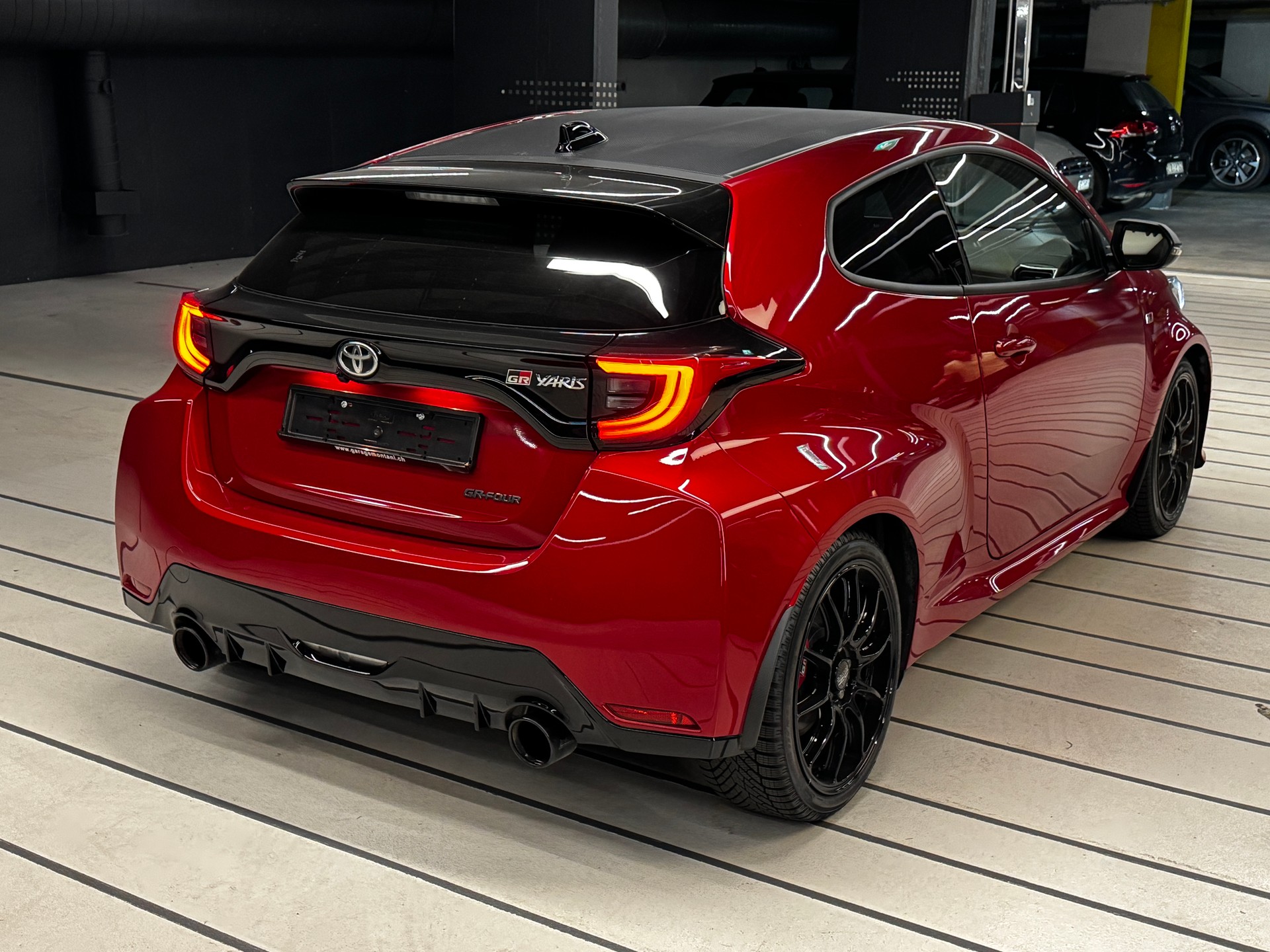 TOYOTA Yaris 1.6 GR Sport-image-1
