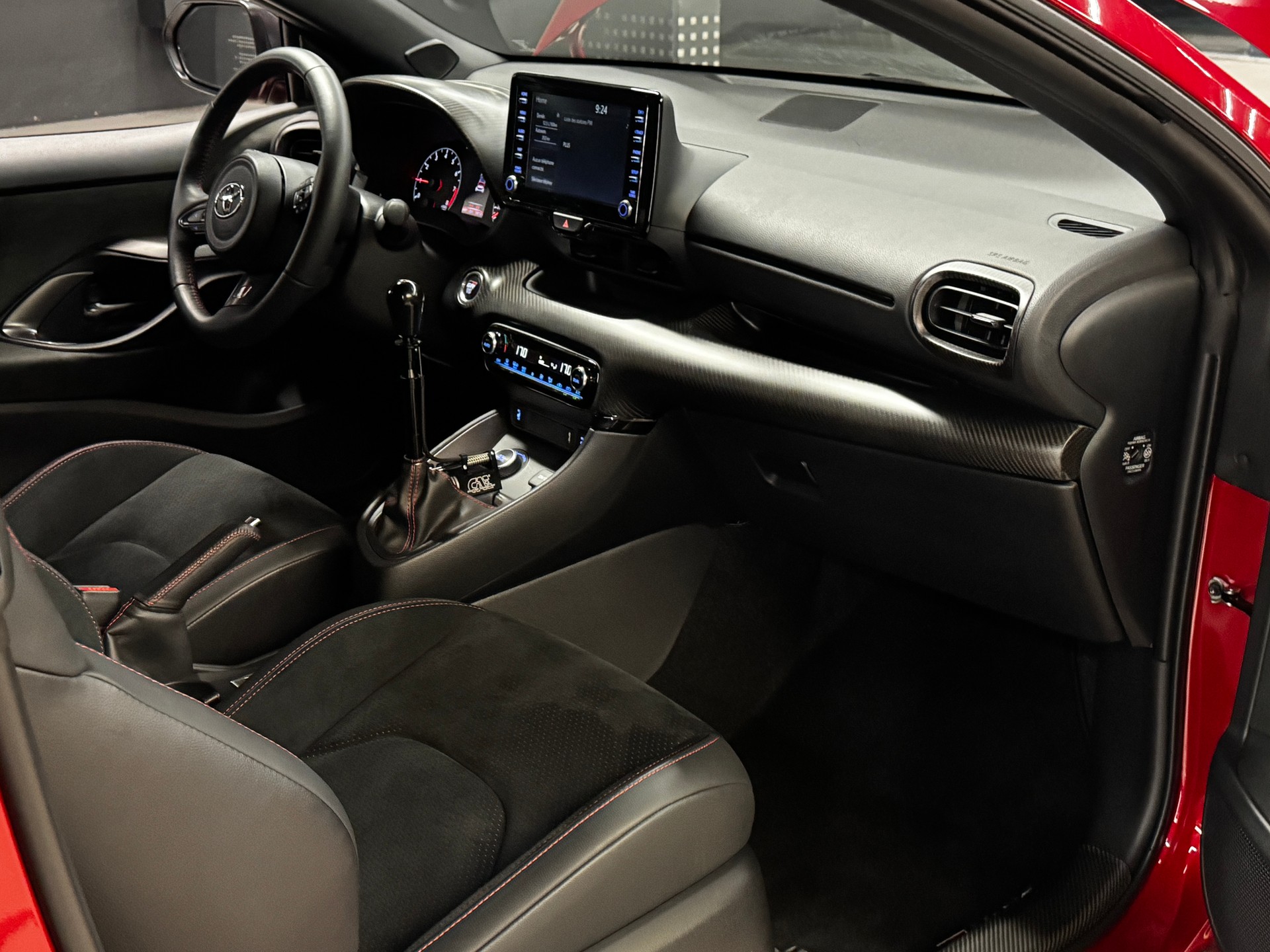 TOYOTA Yaris 1.6 GR Sport-image-7