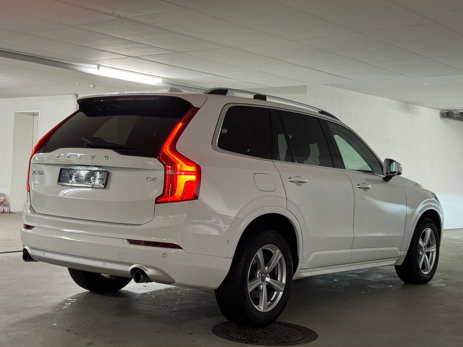 VOLVO XC90 D4 FWD Momentum Geartronic 1-Hand / CH-Fahrzeug-image-6