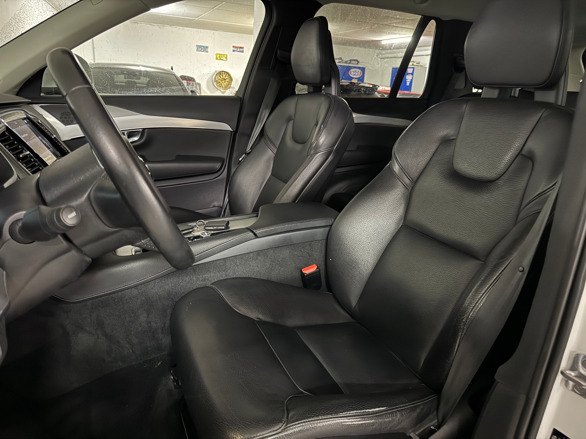 VOLVO XC90 D4 FWD Momentum Geartronic 1-Hand / CH-Fahrzeug-image-10