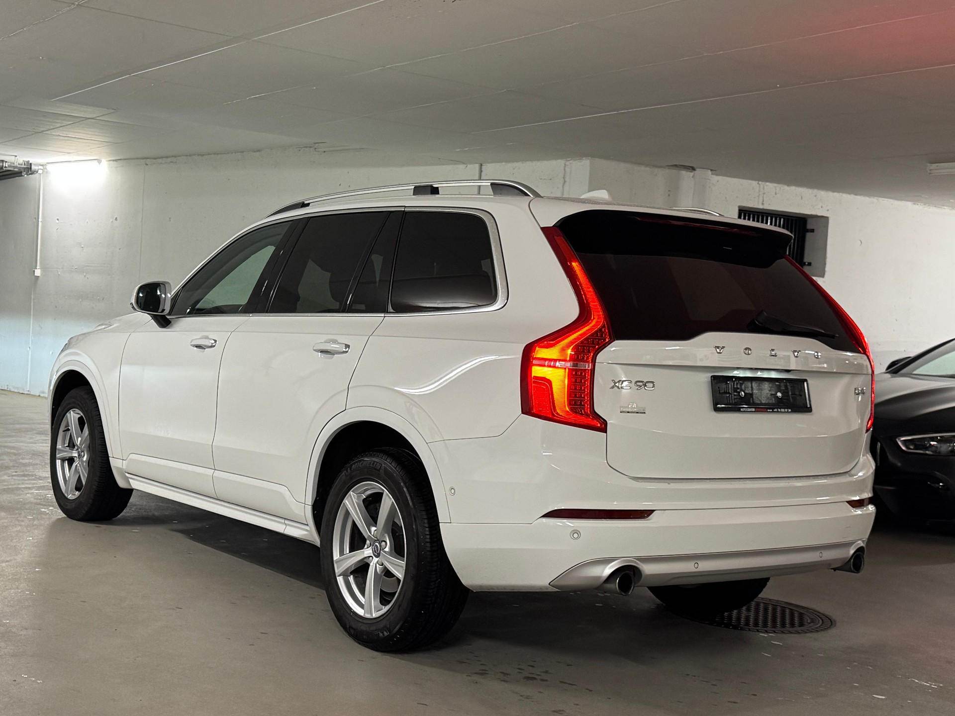 VOLVO XC90 D4 FWD Momentum Geartronic 1-Hand / CH-Fahrzeug-image-4