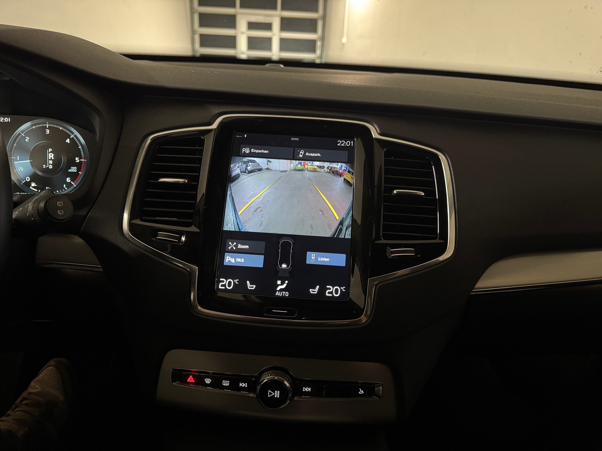VOLVO XC90 D4 FWD Momentum Geartronic 1-Hand / CH-Fahrzeug-image-15